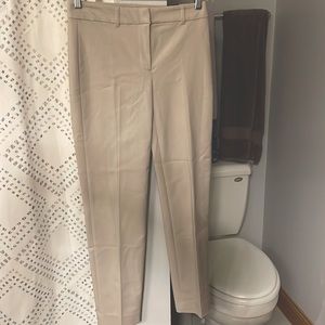 White House Black Market 00 Slim Ankle Cream/Nude Dress Pants